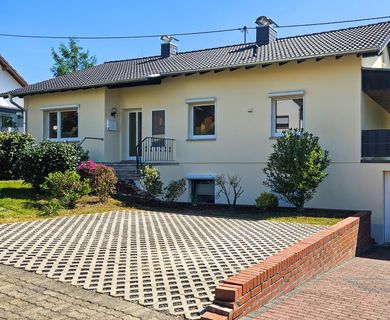 Modernisiertes Mehrfamilienhaus als Kapitalanlage in ruhiger Lage von Eitorf!