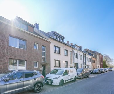 Exklusives Einfamilienhaus – 187 m² Wohnfläche, großer Garten, separate Kinderetage, viel Potenzial.