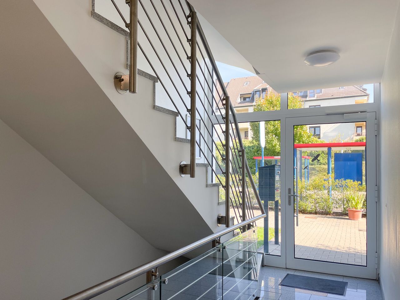 Moderne 1-Zimmer-Neubauwohnung in Seenähe