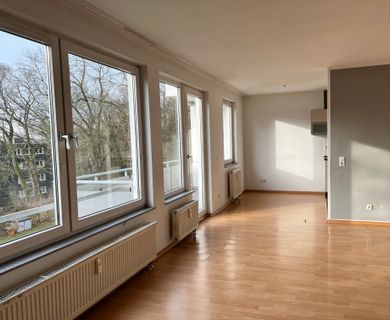 3-Zimmer-Wohnung mit Balkon und TG-Stellplatz in Frankenforst