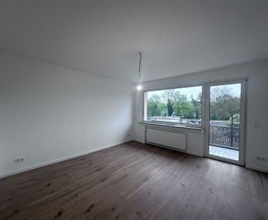 NEU RENOVIERTE, BEZUGSFREIE 3-ZIMMERWOHNUNG MIT BALKON ZU KAUFEN!