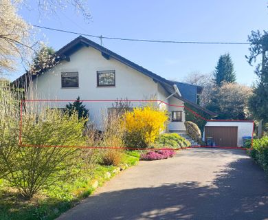 Gepflegte Erdgeschosswohnung mit Terrasse und Garage in ruhiger, naturnaher Wohngegend!